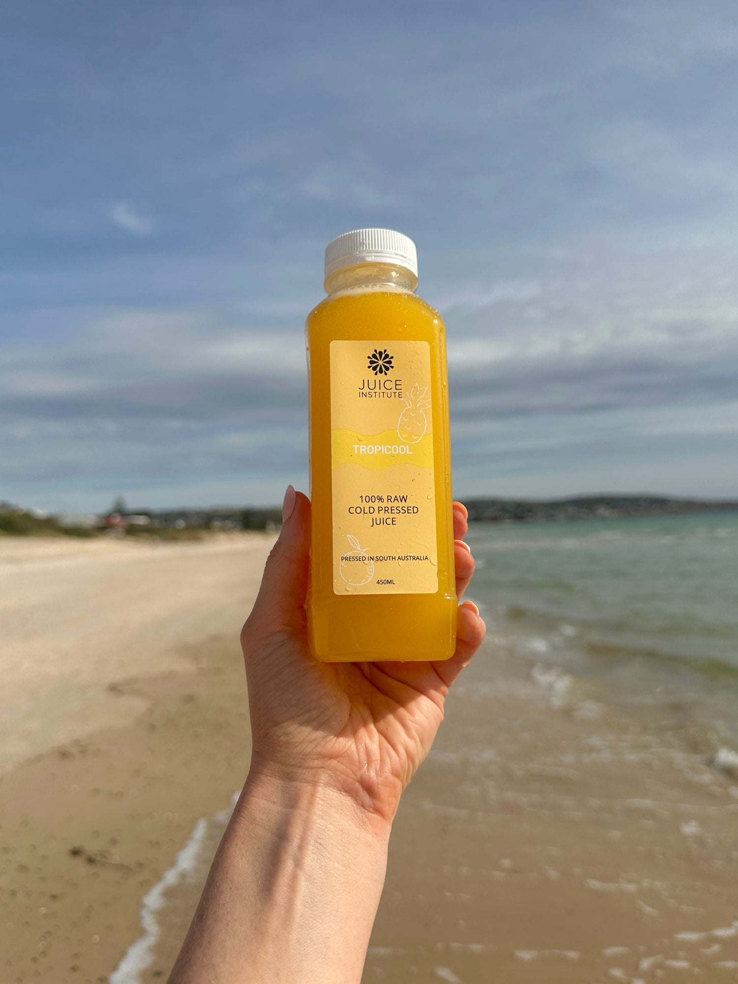 Reset, refresh and recharge with our powerful cold-pressed juice cleanses.